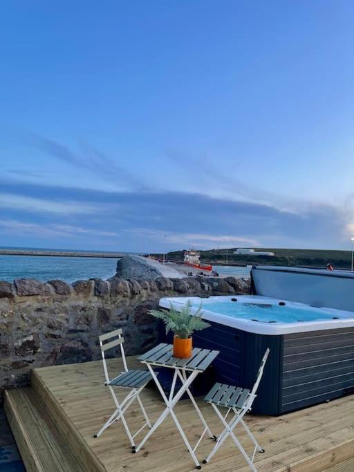 Lighthouse Cottage With Hottub Aberdeen Exteriér fotografie